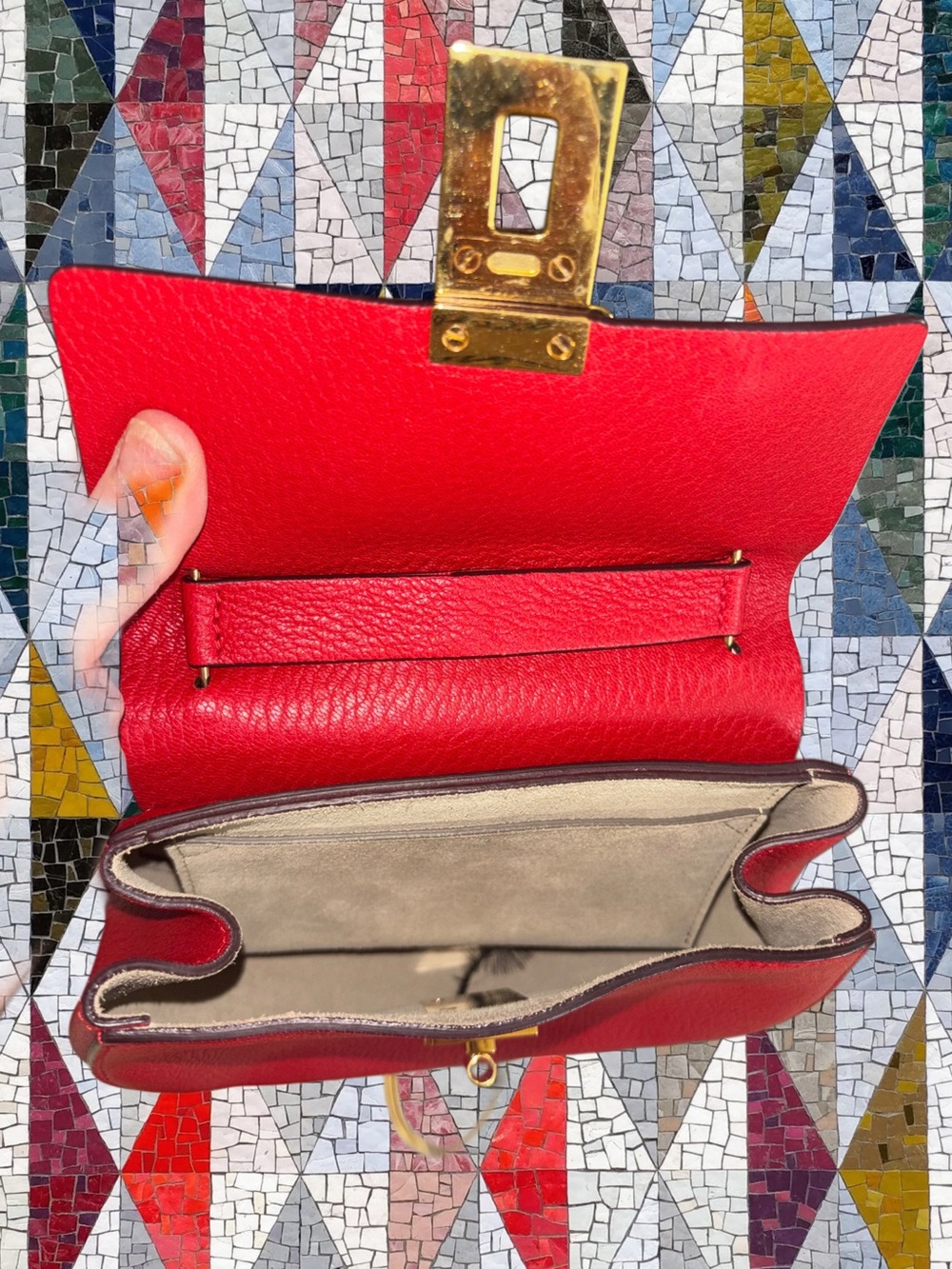 Chloé Red Pebbled Leather Crossbody with Gold Lock - Picture 4 of 9